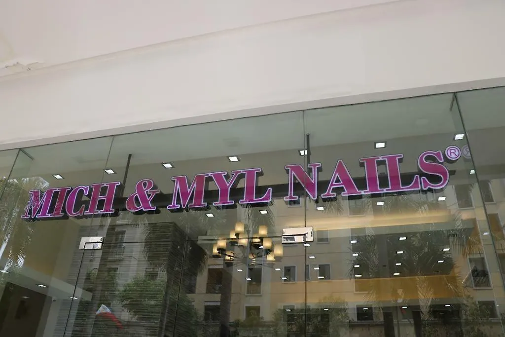 Eighty One Newport Boulevard Manila 0*,
